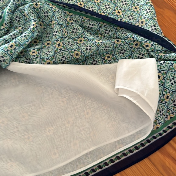 Max Studio sleeveless green and blue print blouse with keyhole tie. Size… - Picture 8 of 12